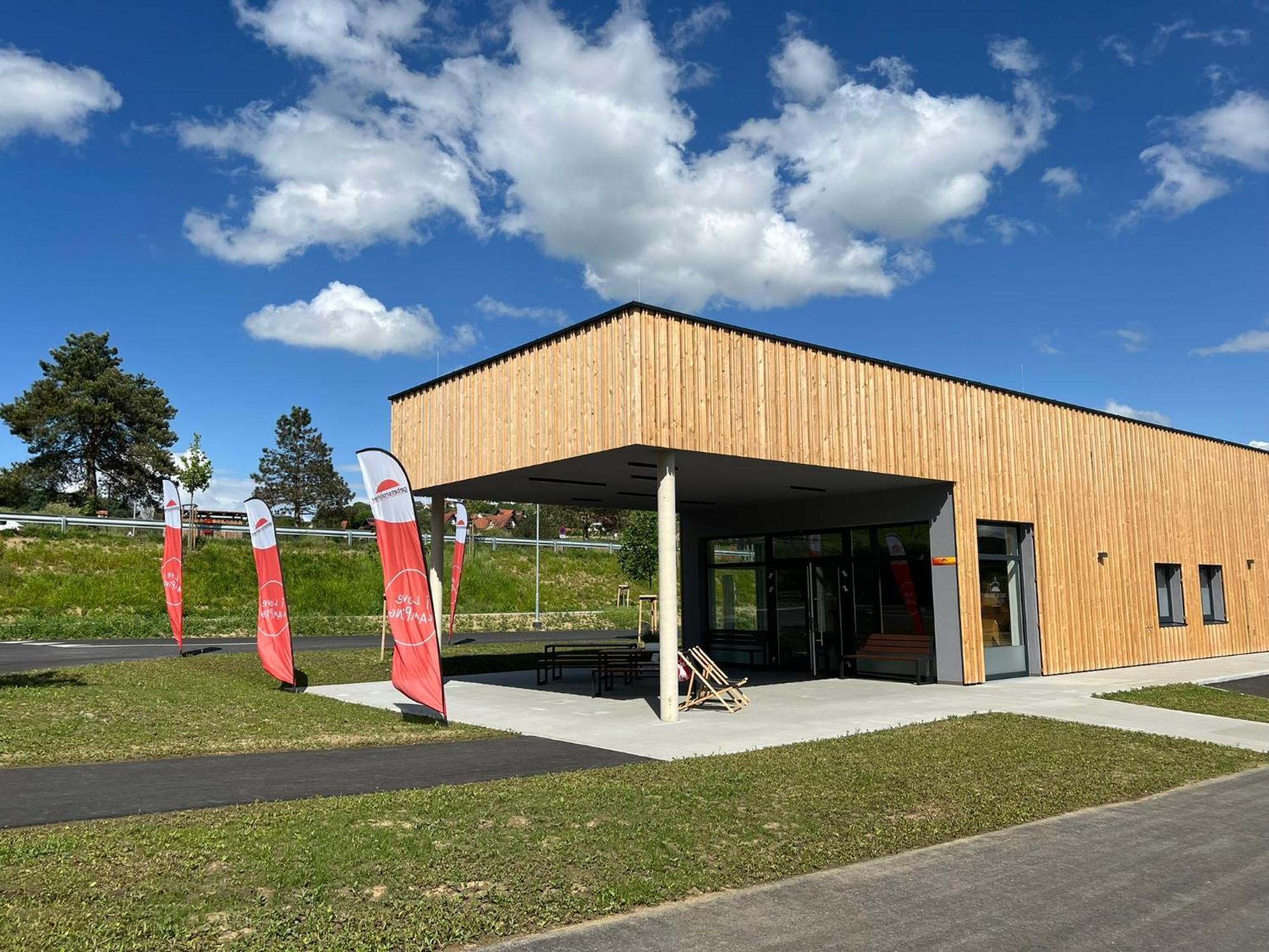 Camping Resort Riegersburg Bagian luar foto