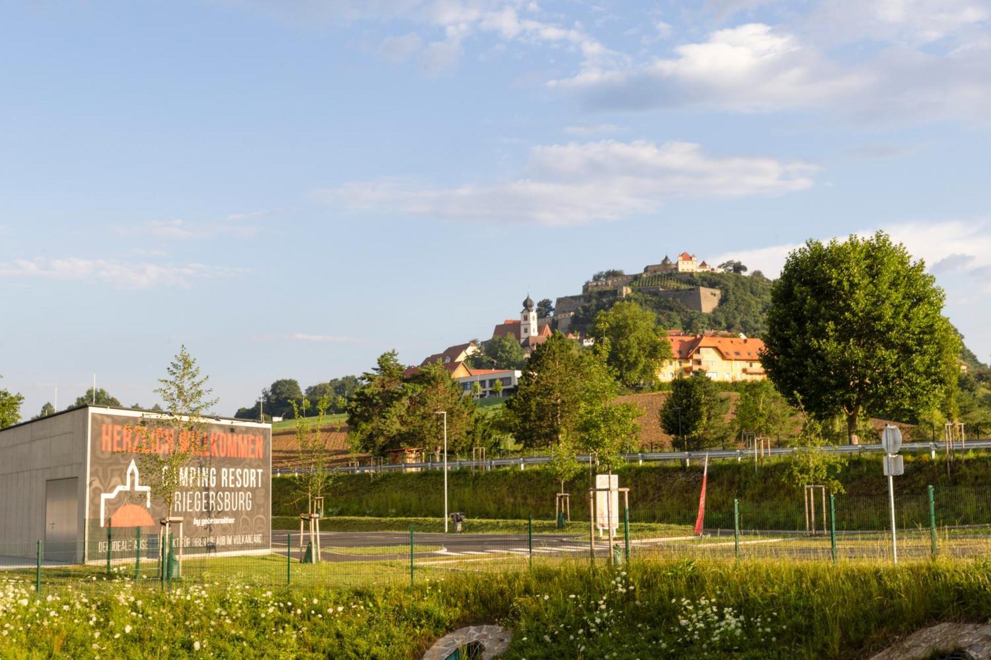 Camping Resort Riegersburg Bagian luar foto
