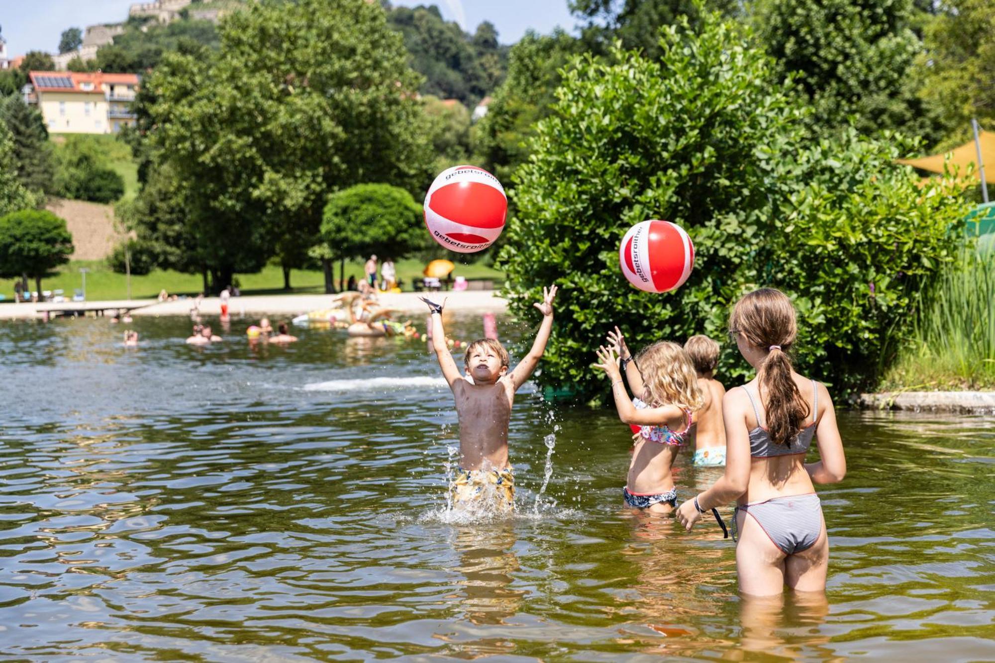 Camping Resort Riegersburg Bagian luar foto